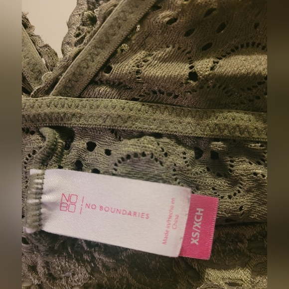 No Boundaries Pull-On Bralette - Picture 9 of 9